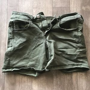 American Eagle Olive Green Shorts!